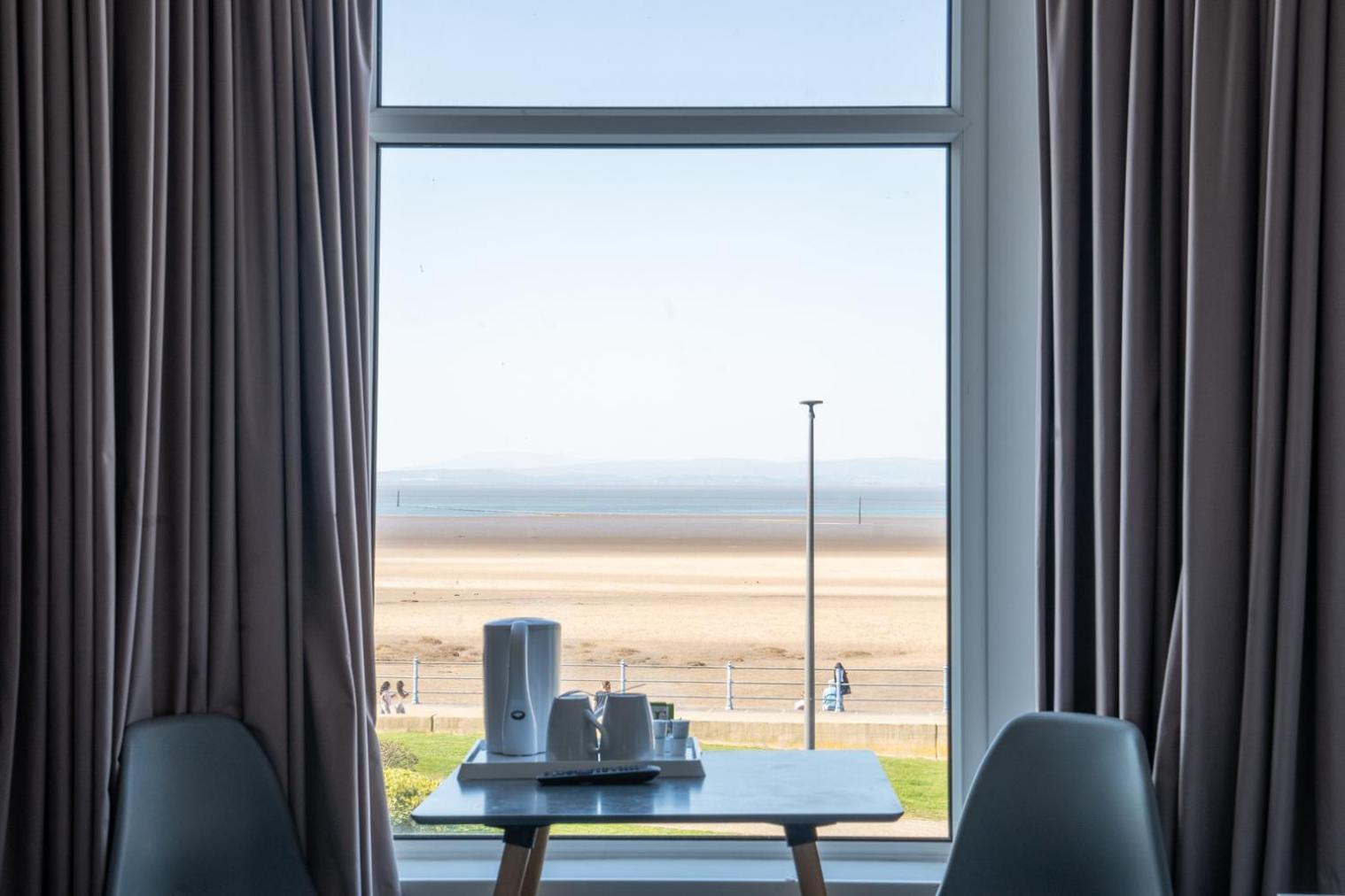 The Clifton Seafront Hotel Morecambe Bagian luar foto