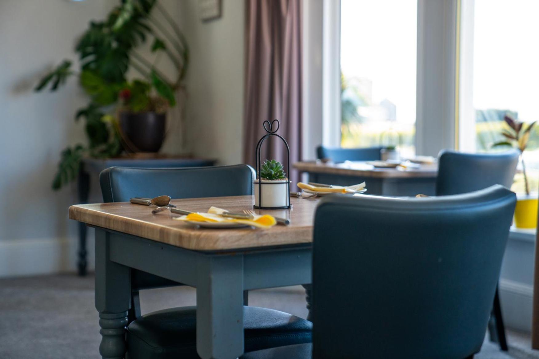 The Clifton Seafront Hotel Morecambe Bagian luar foto
